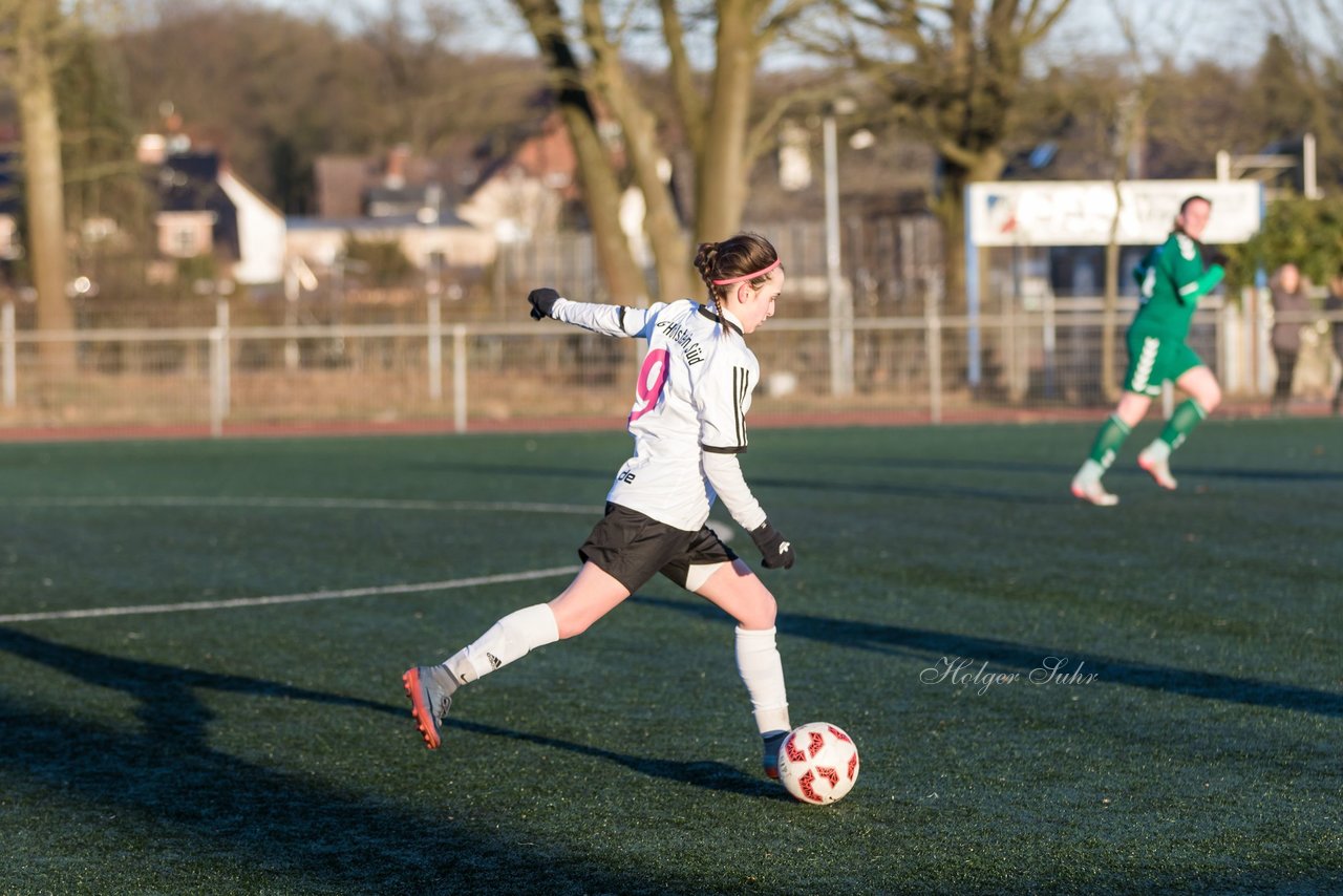 Bild 240 - Frauen SG Holstein Sued - SV Gruenweiss-Siebenbaeumen : Ergebnis: 0:2